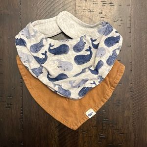 Infant H&M Whale Bib Set (2-Pack)